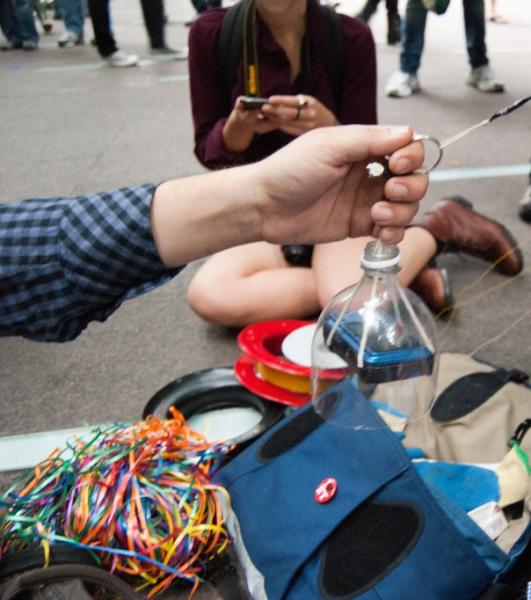 Balloon Mapping in New York by beelaineo (Flickr)